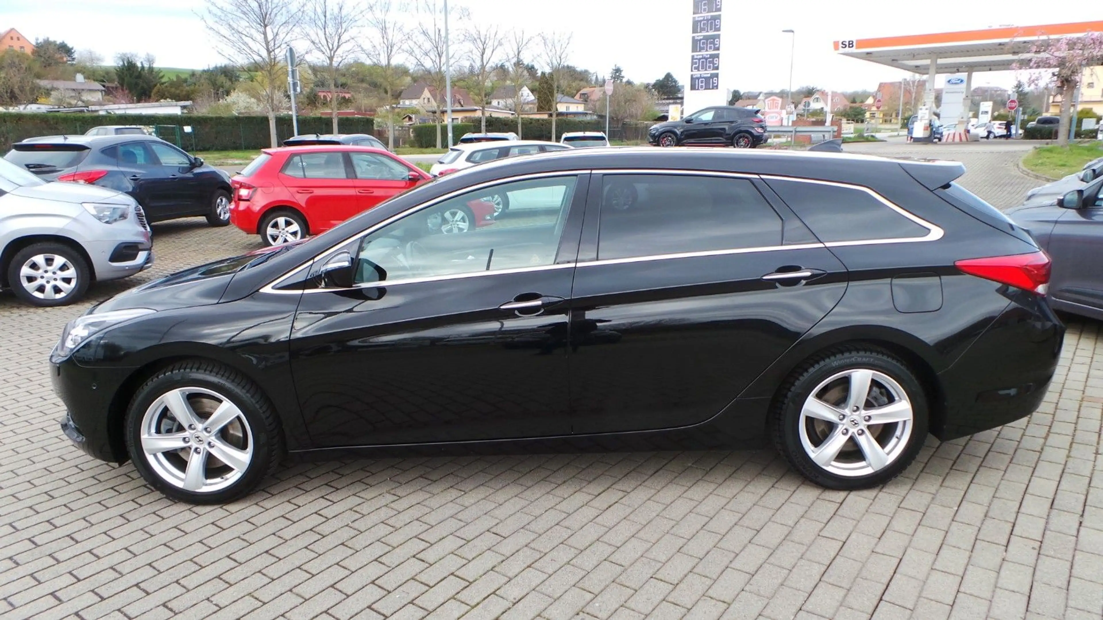 Hyundai i40 cw Premium LEDER NAVI KAMERA EL. HECKKLAPPE — photo 2