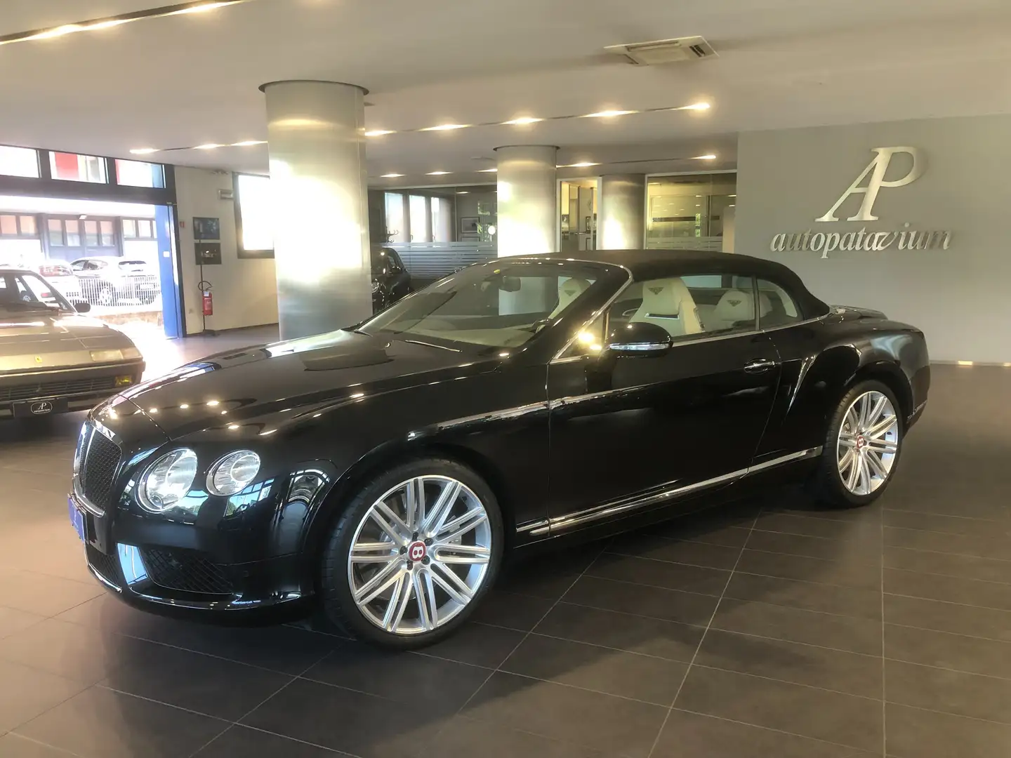 Bentley Continental GTC Continental GTC 4.0 V8 507cv Mulliner Fekete - 1