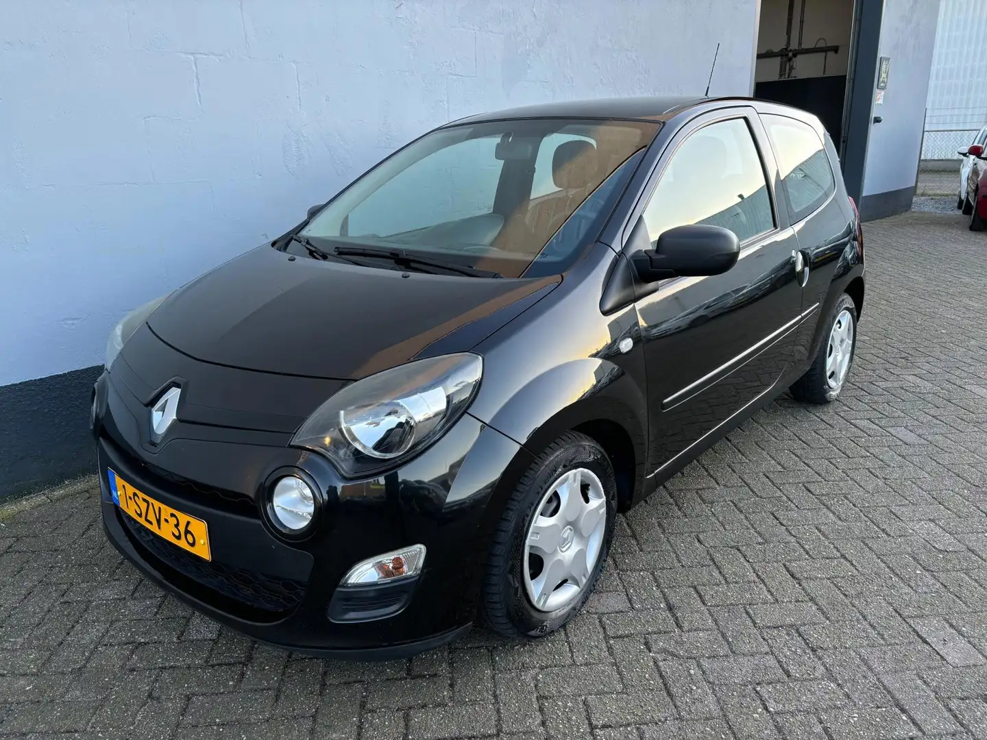 Renault Twingo 1.2 16V Parisienne - Airco Zwart - 1