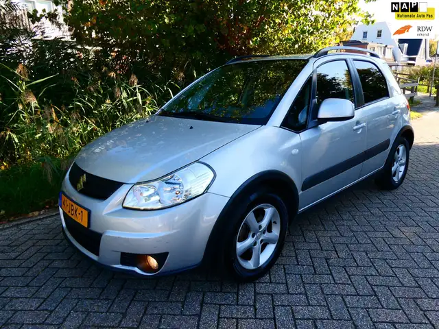 Suzuki SX4 1.6i 107pk Automaat Airco Trekhaak Hoge instap His