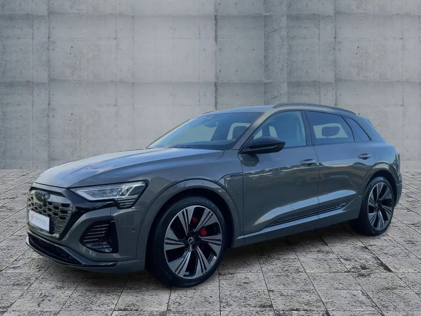 Audi Q8 e-tron 50 QU S-LINE MATRIX+NAV+ACC+AIR+AHK+22 Grau - 2