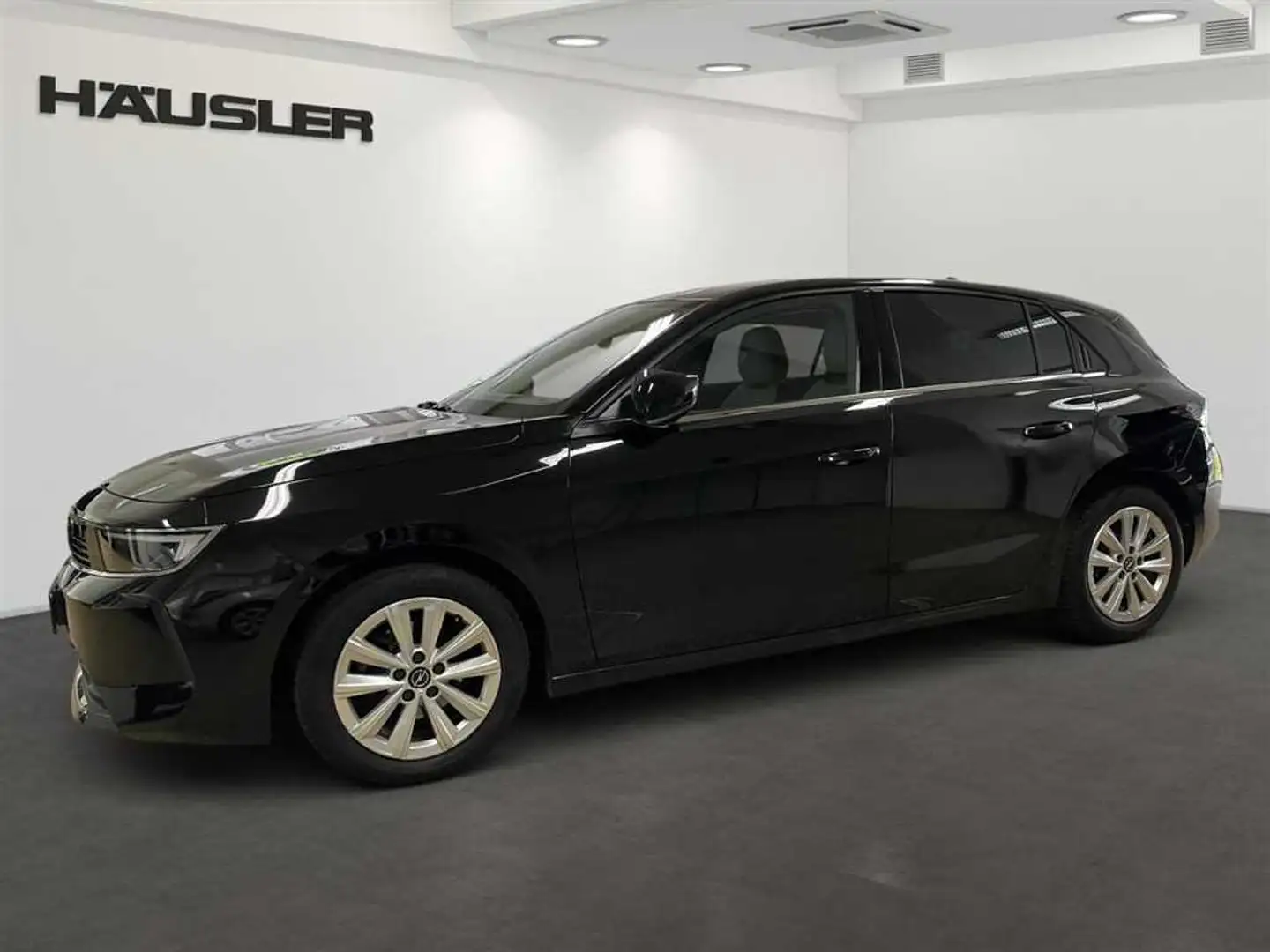Opel Astra Elegance*1.2*Navi*SHZ*LHZ*Kamera*Parkhilfe*uvm* Noir - 1