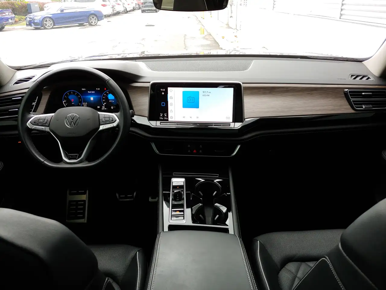 Volkswagen Atlas снимка Volkswagen Atlas