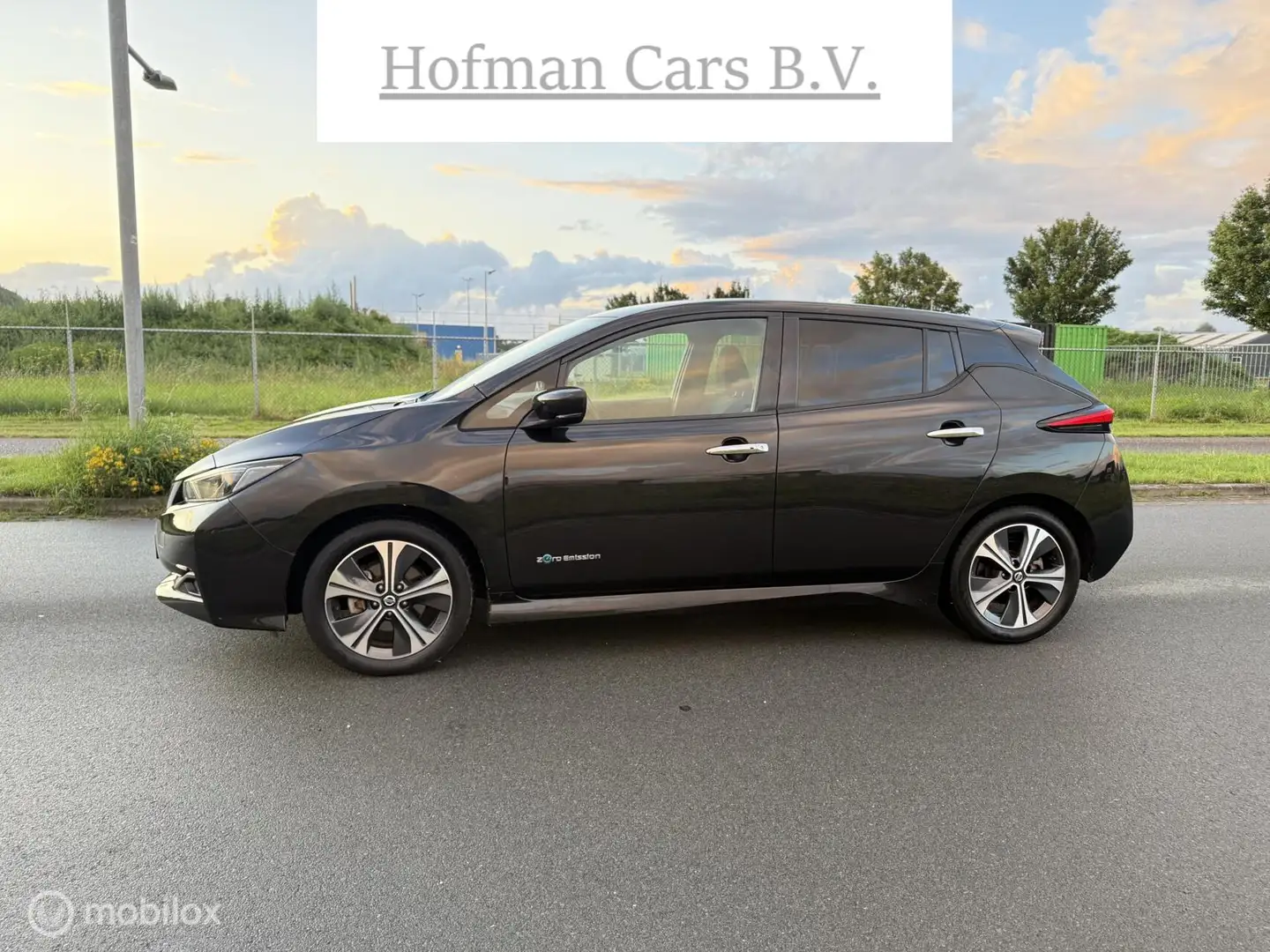 Nissan Leaf 2.ZERO EDITION 40 kWh 2018 Schwarz - 2