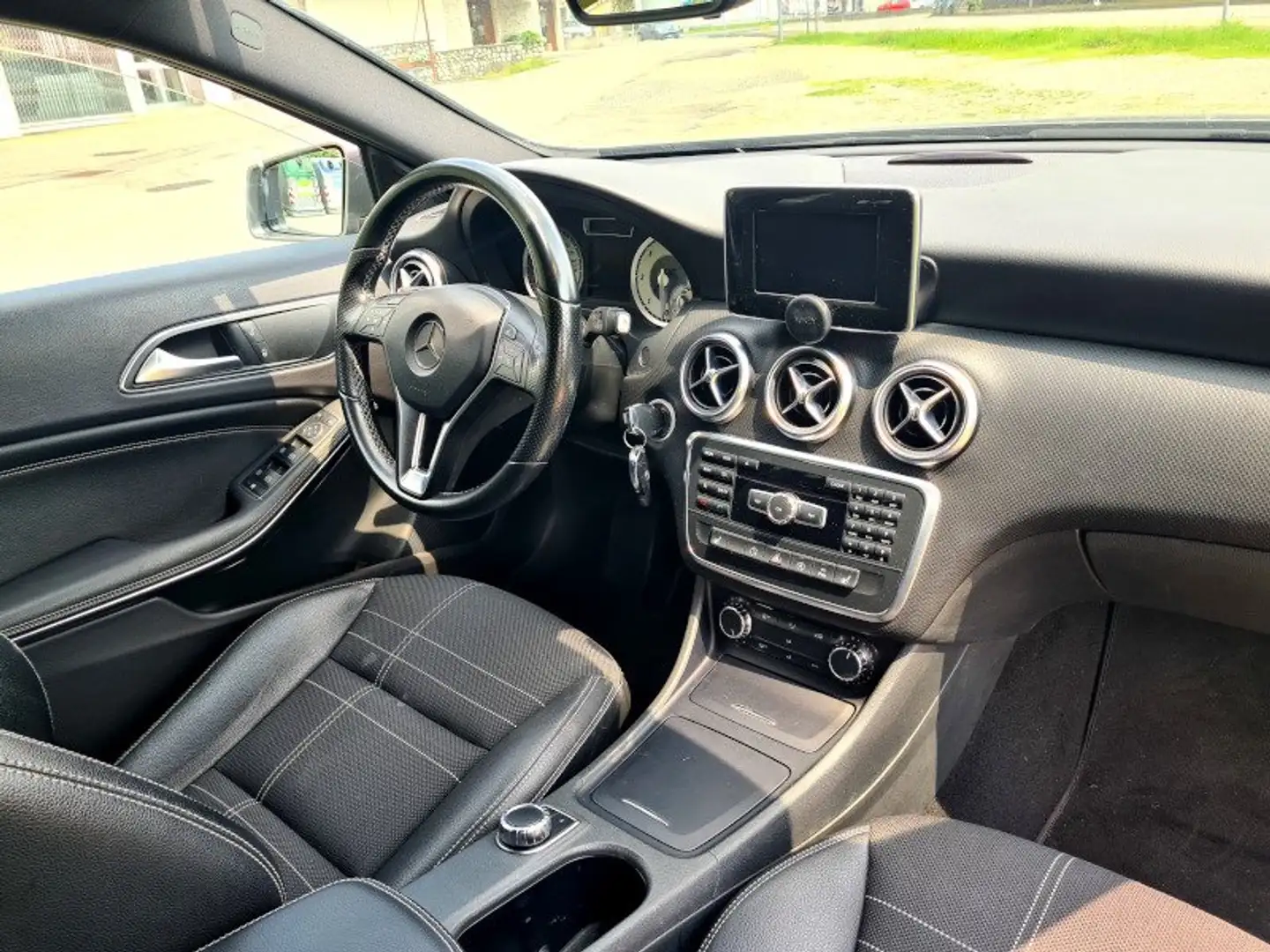 Mercedes-Benz A 180 Classe A - W176 cdi Dark Night edition auto E6 Gris - 2