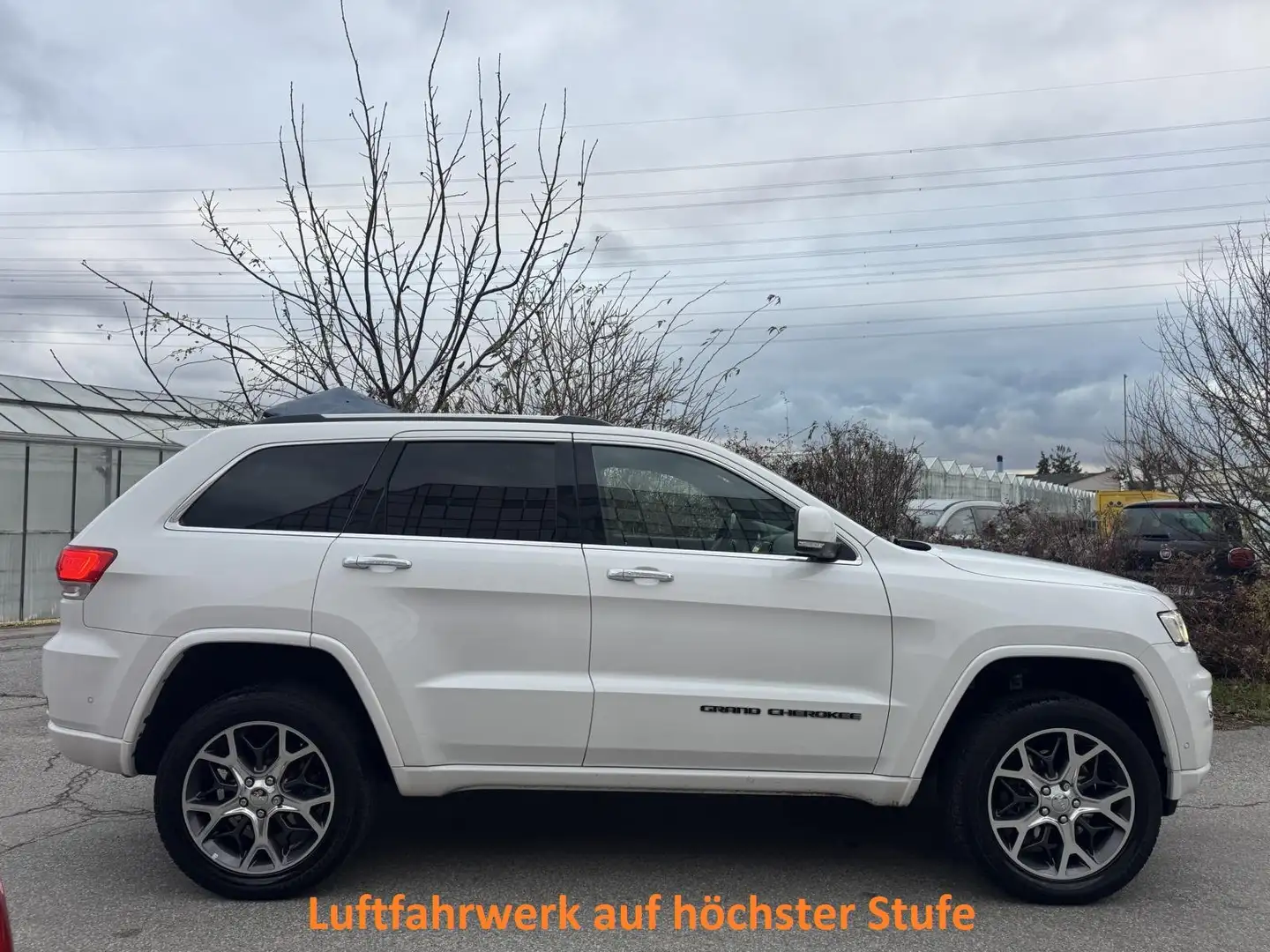 Jeep Grand Cherokee 3.0 V6 CRD 4x4 Overland *Luft* ACC 20" Pano SR+WR Weiß - 2