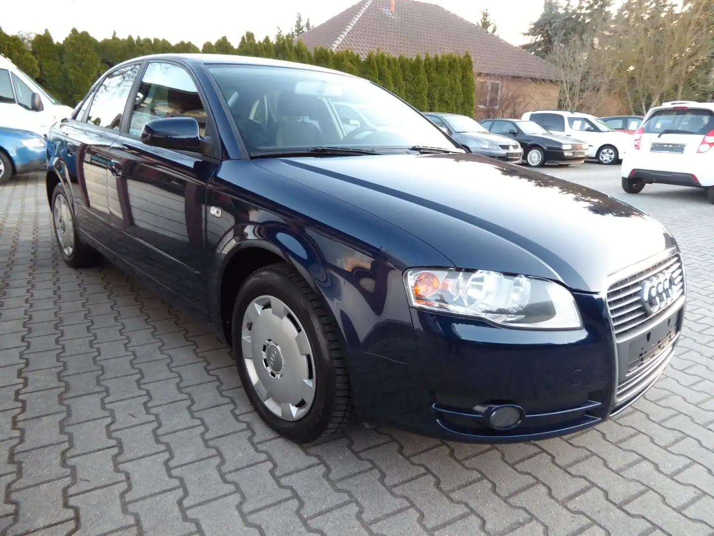 Audi A4 Lim. 1.8 T Standheitzung/Alu16"/SHZ/PDC Blau - 2