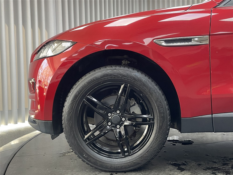 Jaguar F-Pace Pure — photo 11