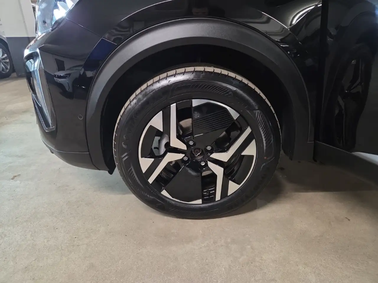 Peugeot 2008 GT 1.2 PURETECH Kamera digitales Cockpit LED Navi 16