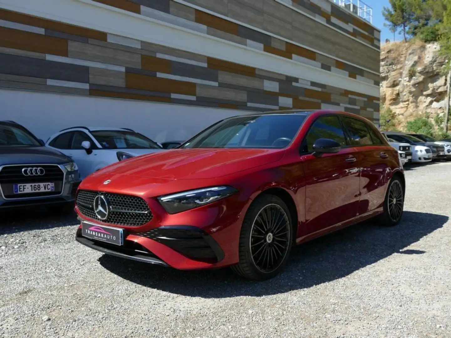 Mercedes-Benz A 250 250 e 218 Ch AMG LINE 8g-DCT TOIT OUVRANT Rouge - 1