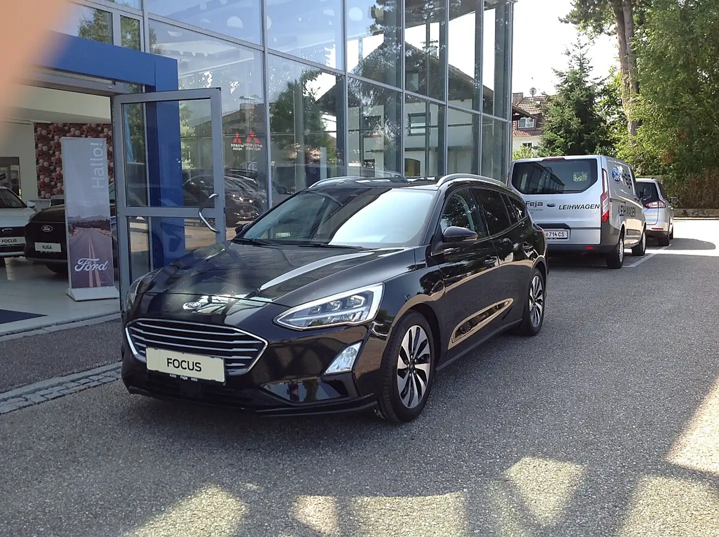 Ford Focus Traveller 1,0 EcoBoost Trend Edition Schwarz - 1