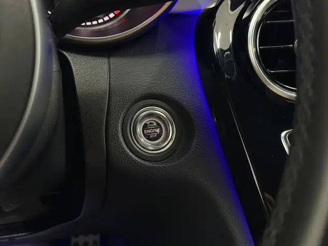Mercedes-Benz C-Class view 21