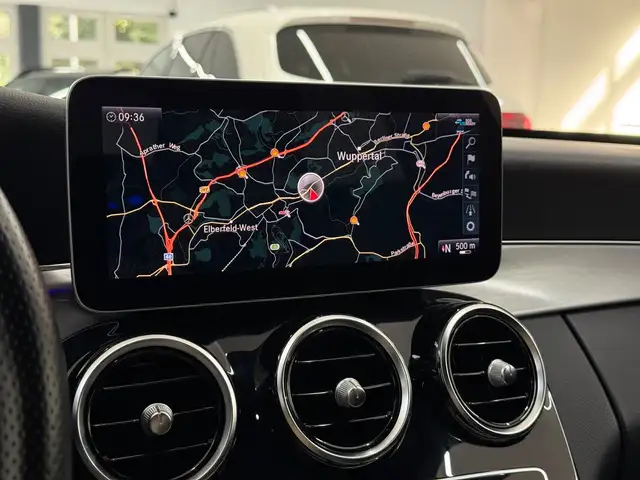 Mercedes-Benz C-Class view 22