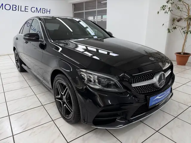 Mercedes-Benz C-Class view 4