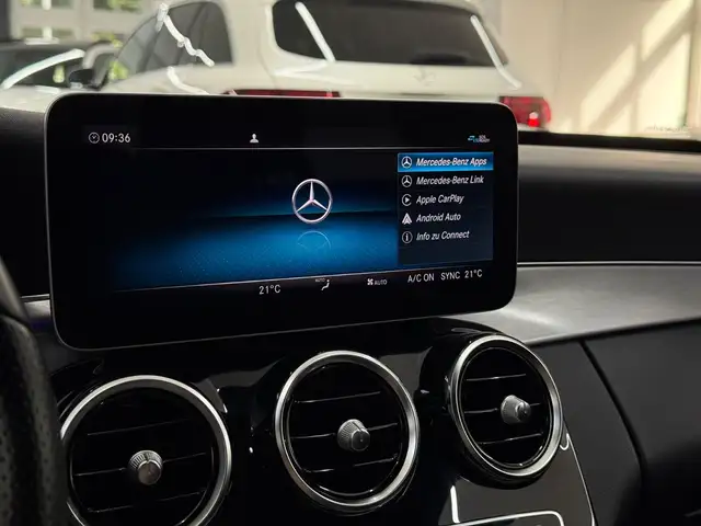 Mercedes-Benz C-Class view 24