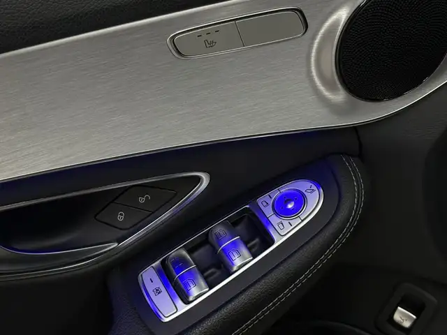 Mercedes-Benz C-Class view 17