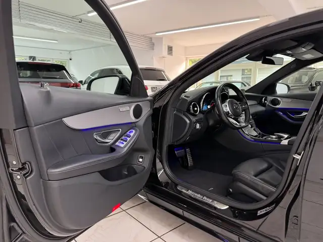 Mercedes-Benz C-Class view 6