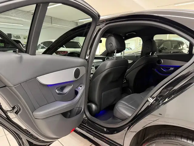 Mercedes-Benz C-Class view 7