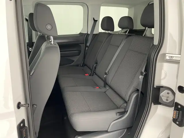 Volkswagen Caddy view 11
