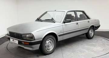 PEUGEOT 505 SXD 2.5d 75ch - Attelage - CG collection FFVE