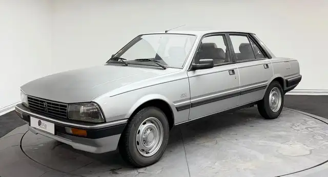 Peugeot 505 PEUGEOT 505 SXD 2.5d 75ch - Attelage - CG collection FFVE