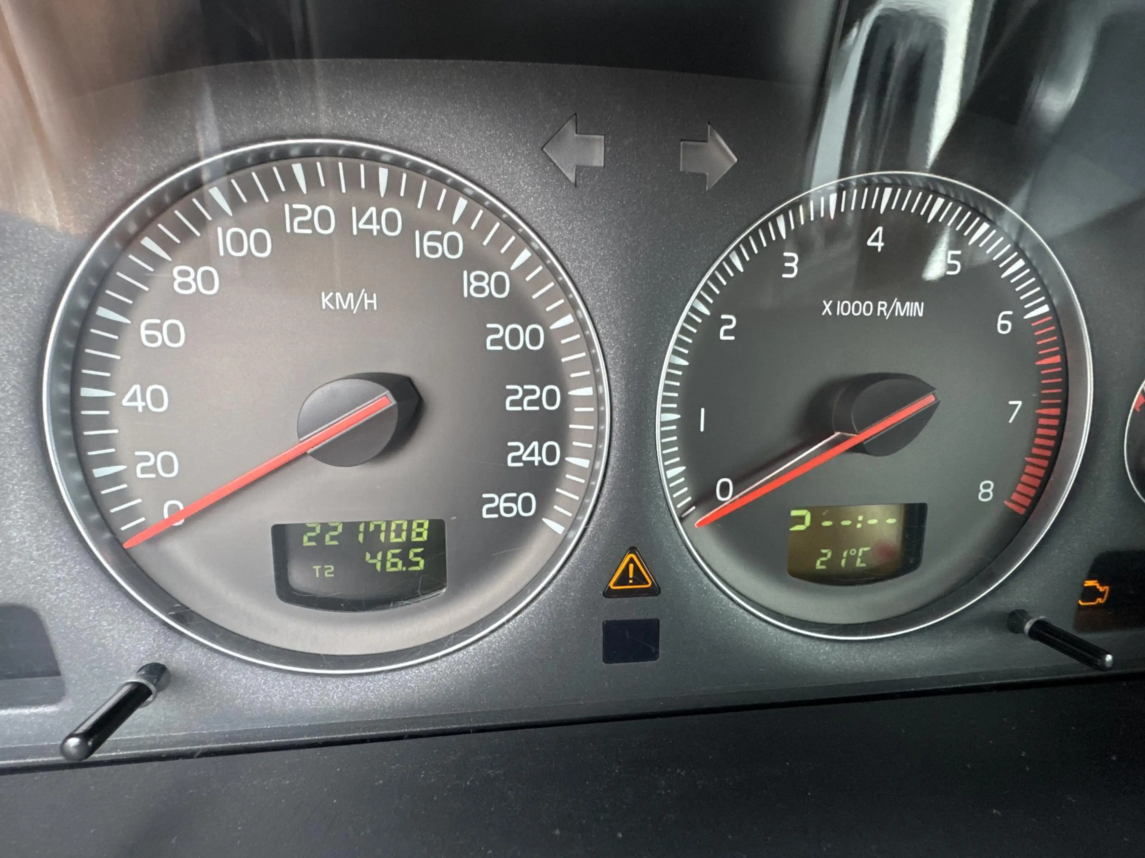 Volvo V70 2.4 Edition II Sport — photo 9