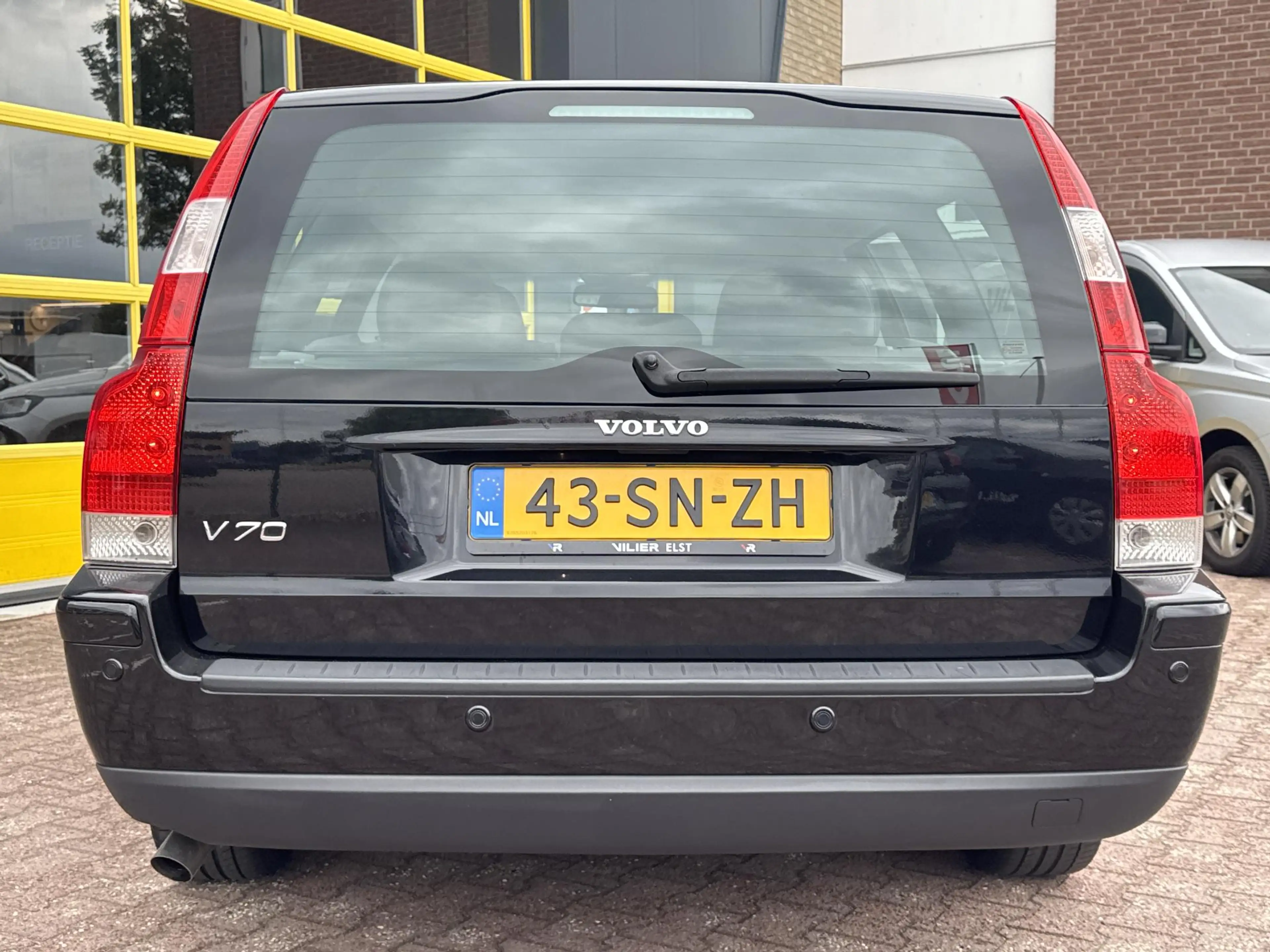 Volvo V70 2.4 Edition II Sport — photo 5