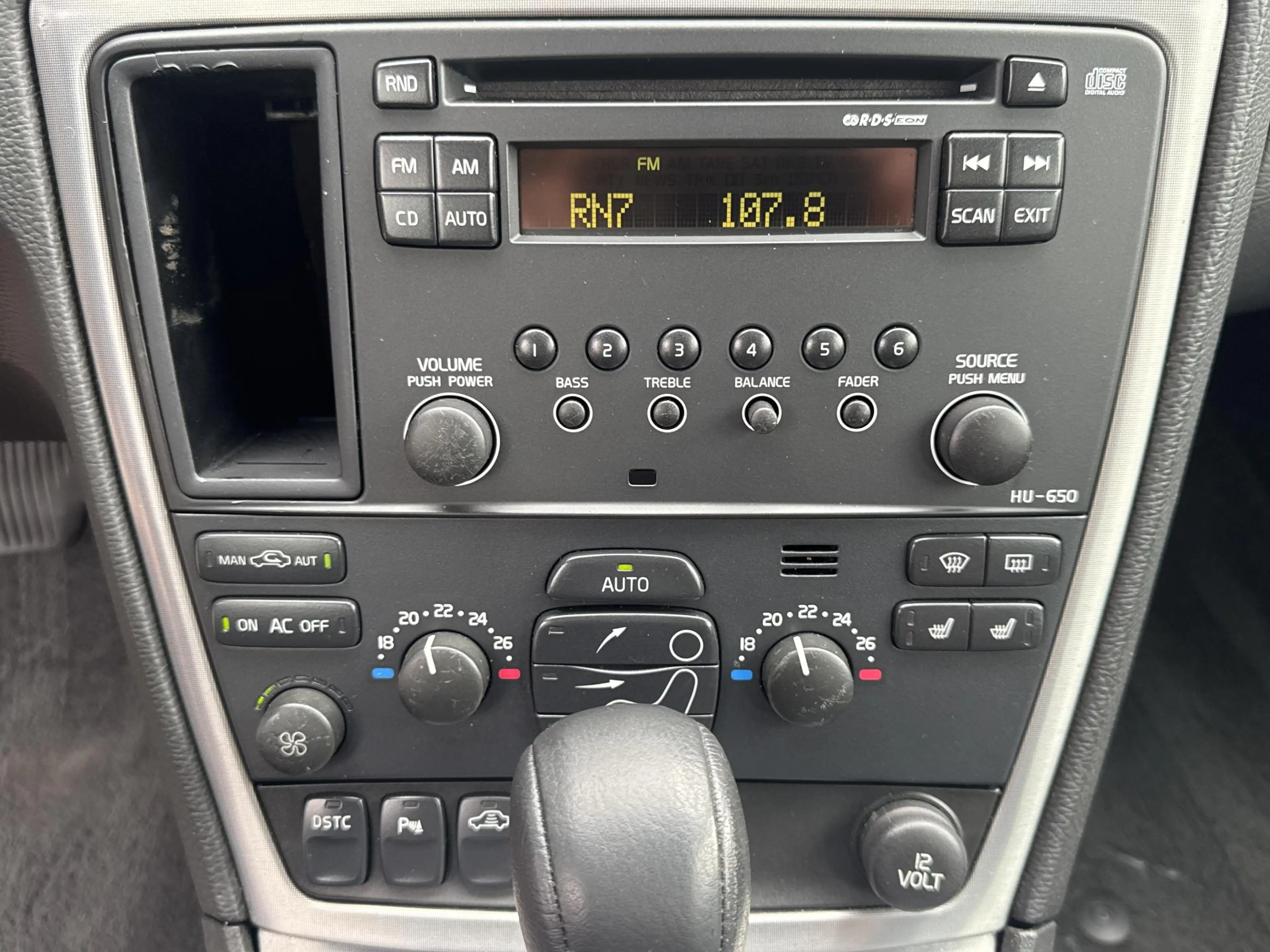 Volvo V70 2.4 Edition II Sport — photo 11