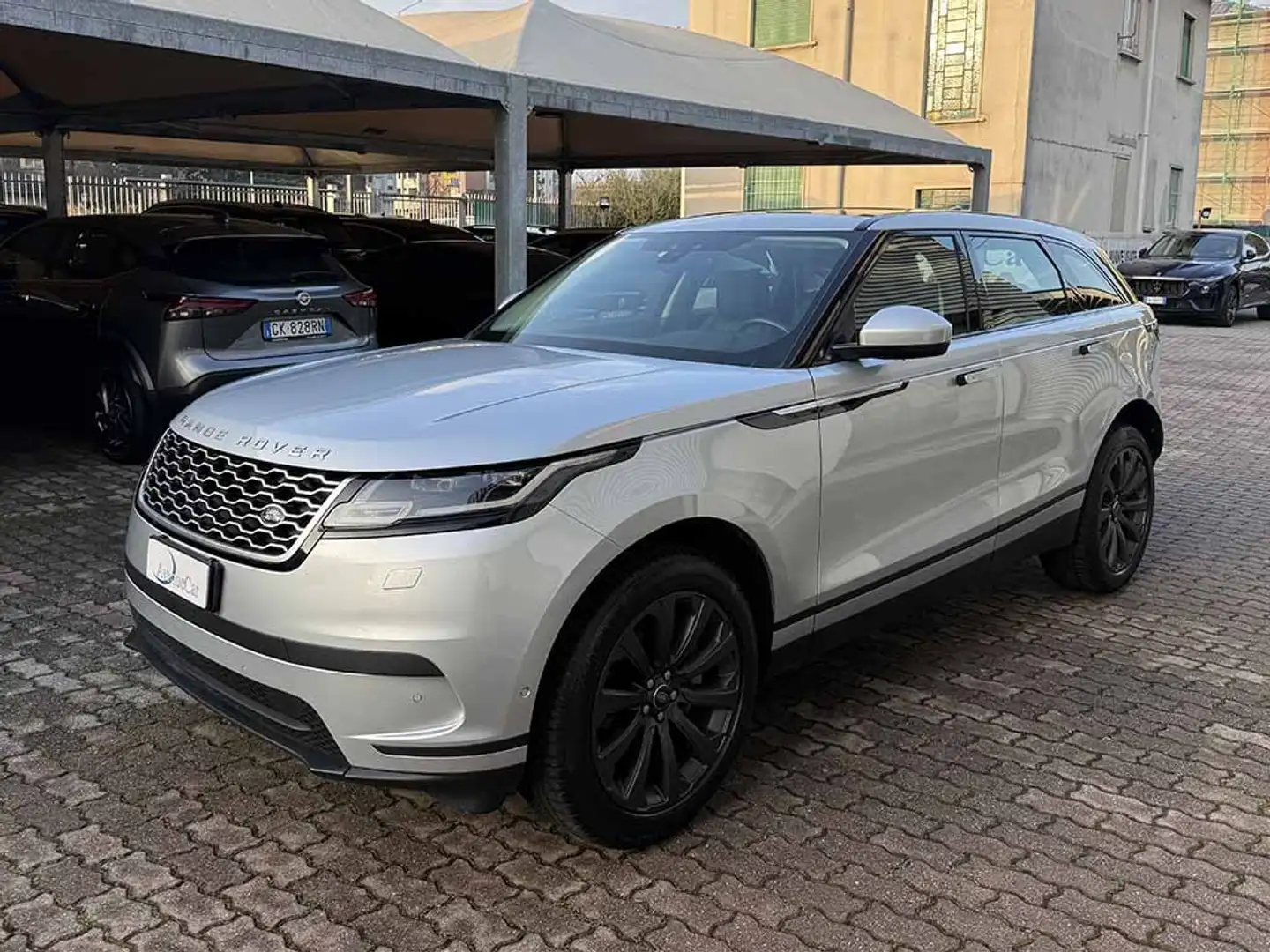 Land Rover Range Rover Velar HSE TETTO CERCHI 20' TELECAMERA IVA ESPOSTA Argento - 1