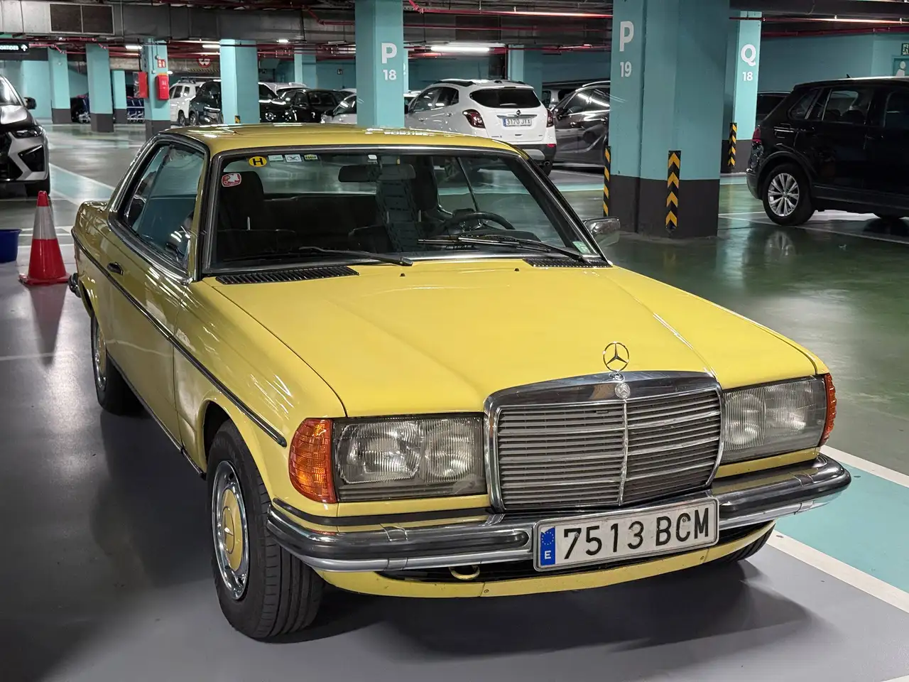 Mercedes-Benz Baureihe 123 280 CE, foto 3
