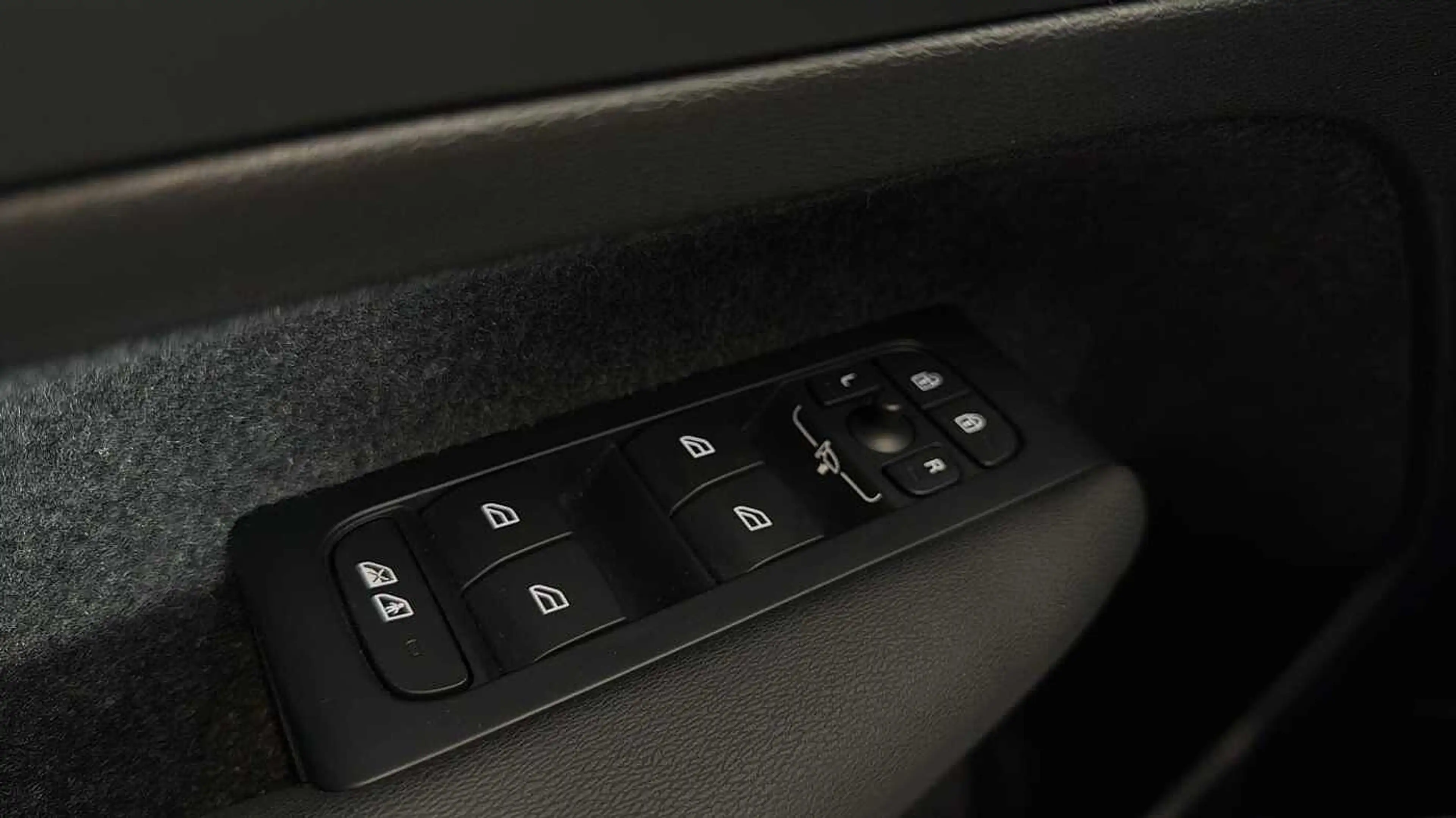 Volvo XC40 B3 AUT Core — photo 15