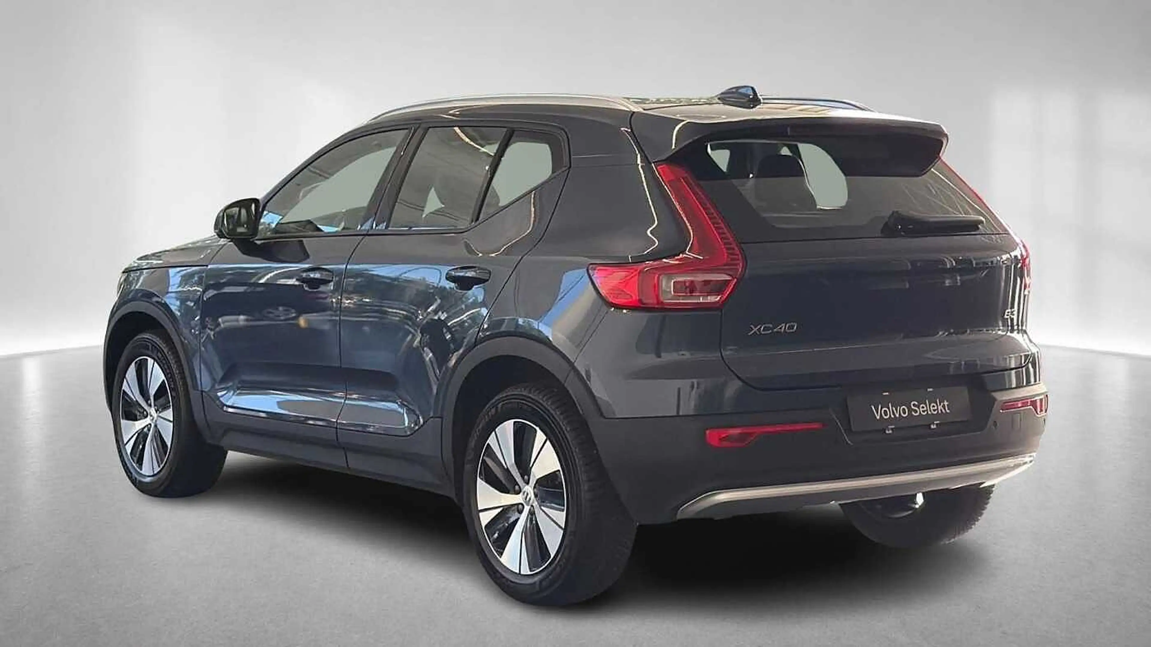 Volvo XC40 B3 AUT Core — photo 2