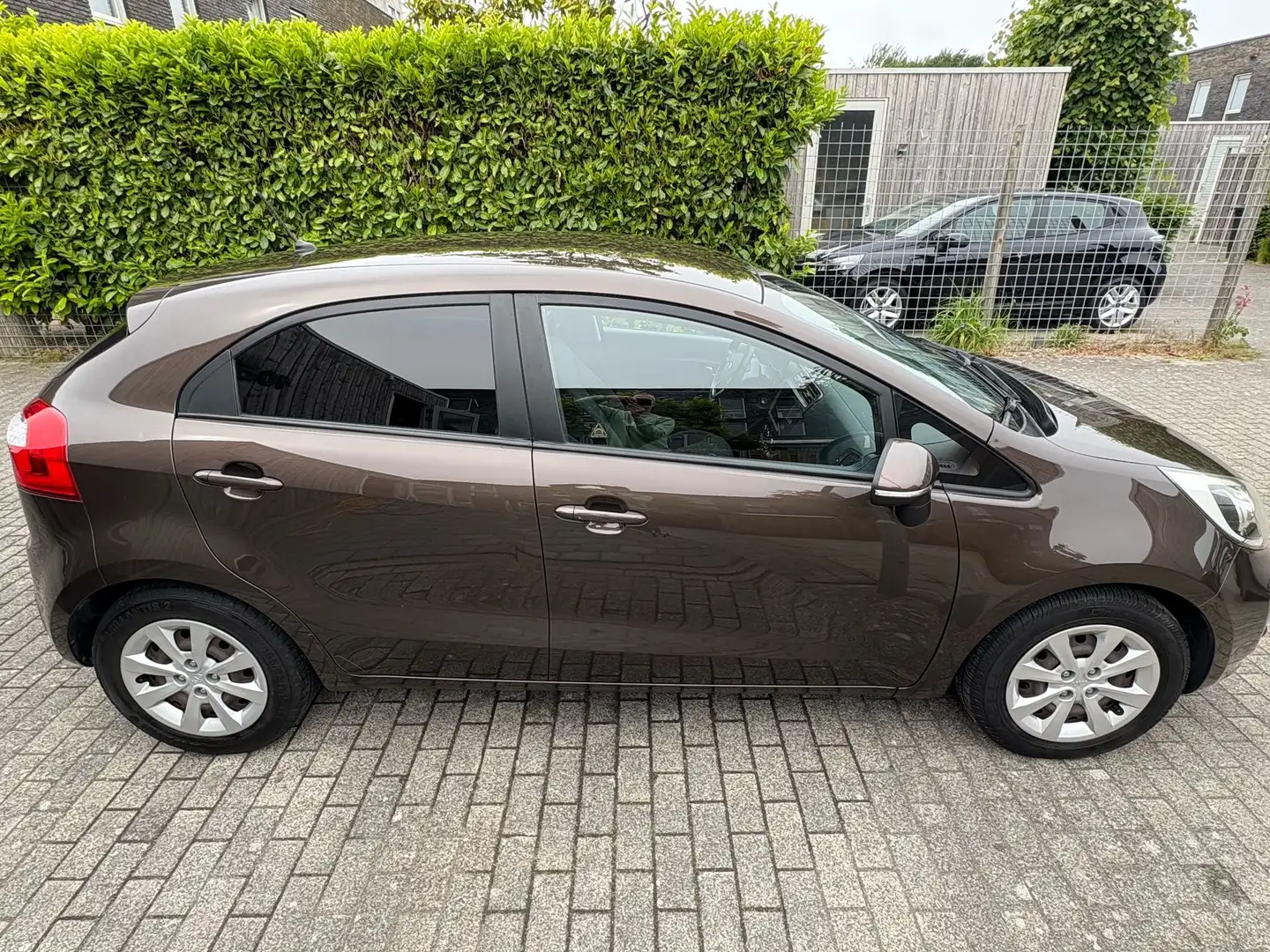 Kia Rio Rio 1.2 CVVT Plus Pack Marrón - 1