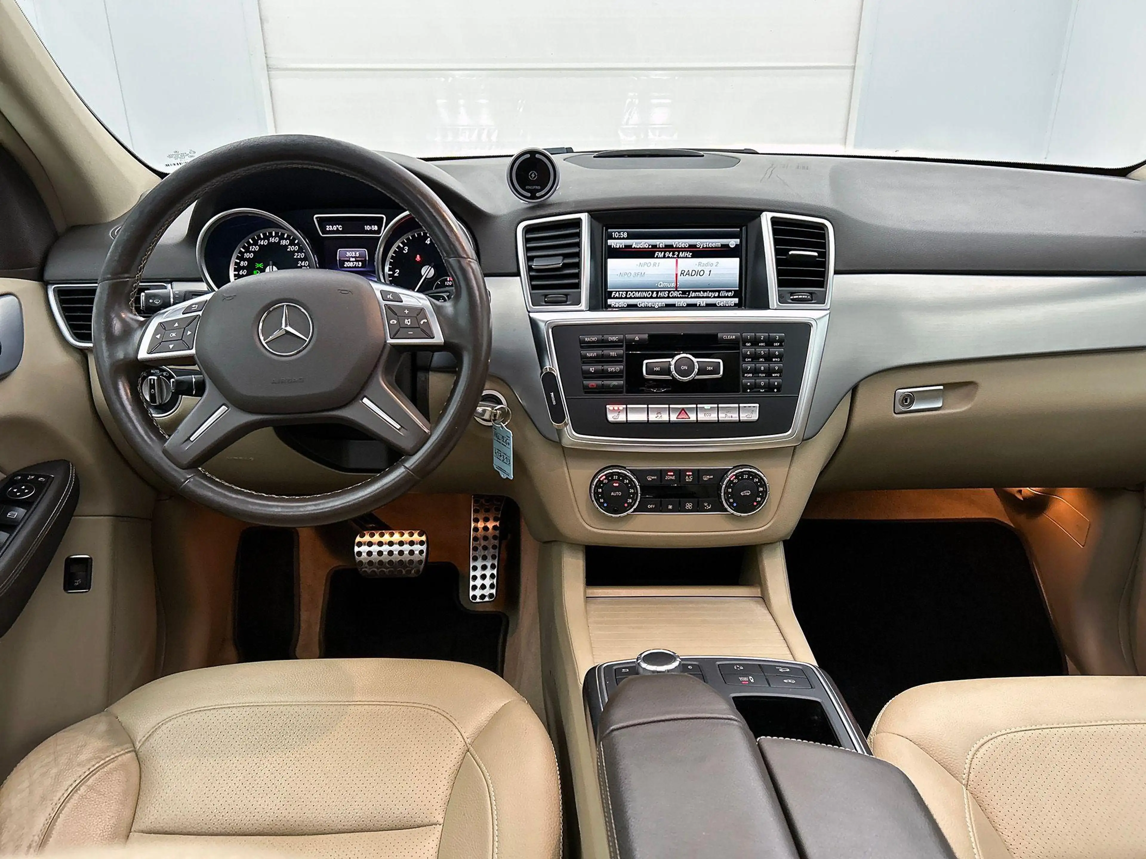Mercedes-Benz ML 250 4MATIC Luxury Line | Panoramisch Dak | Dodehoekass — photo 3