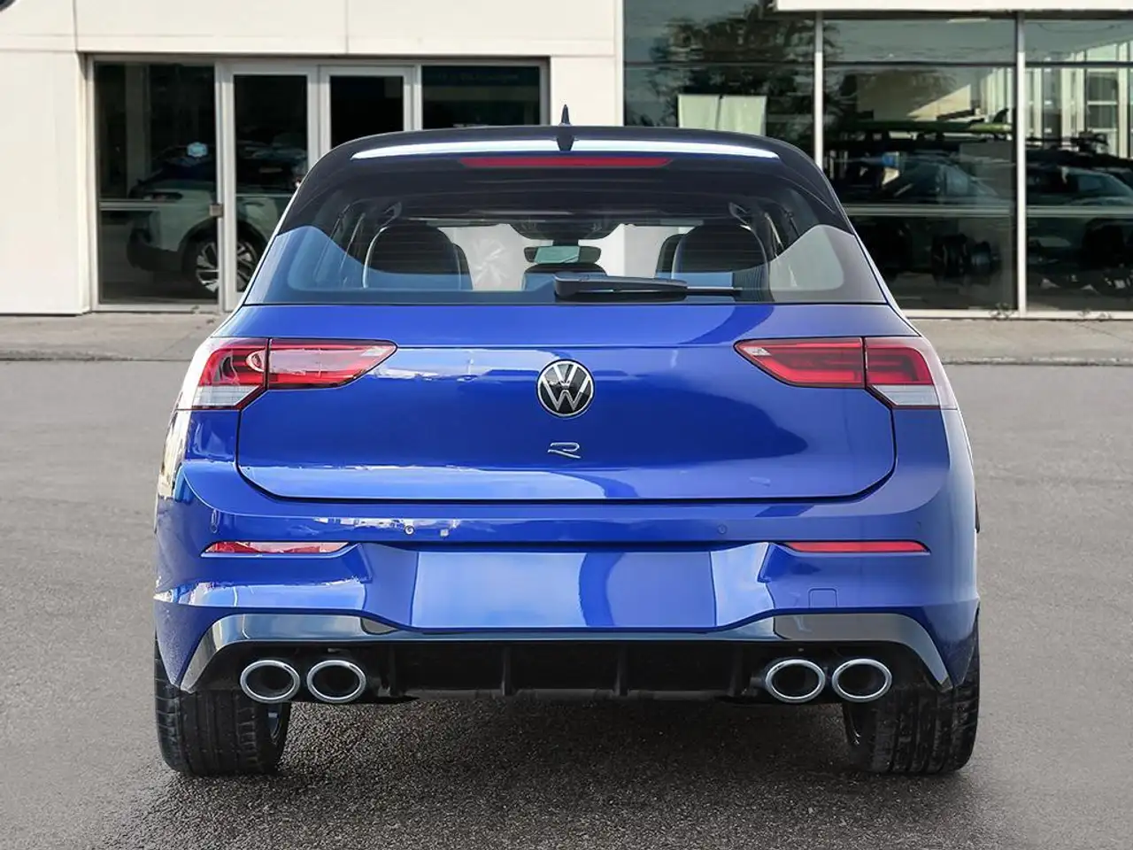 Volkswagen Golf R снимка Volkswagen Golf R