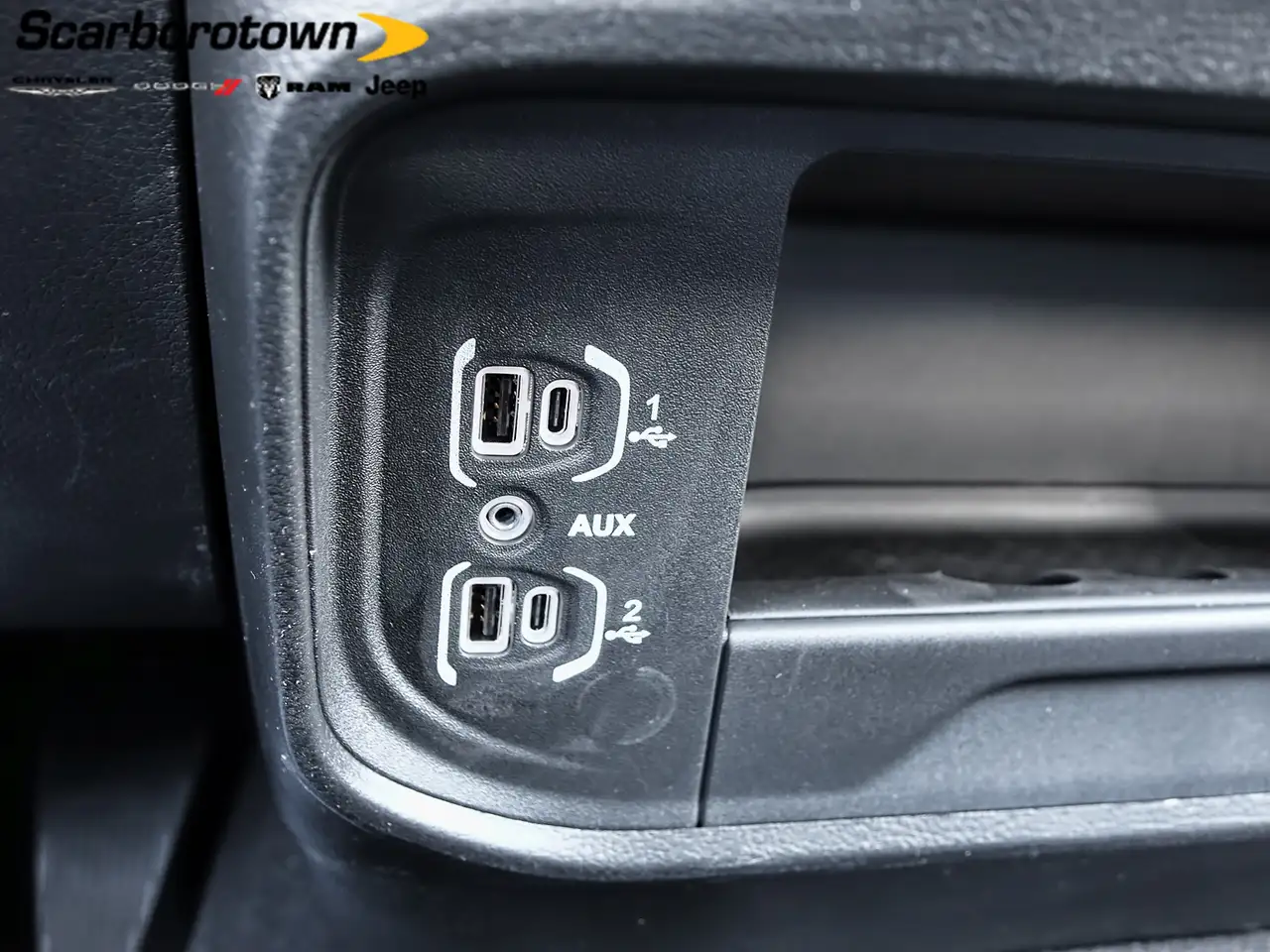 RAM 3500 снимка RAM 3500