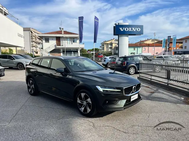 Volvo V60 Cross Country V60 Cross Country 2.0 b4 Business Pro awd auto