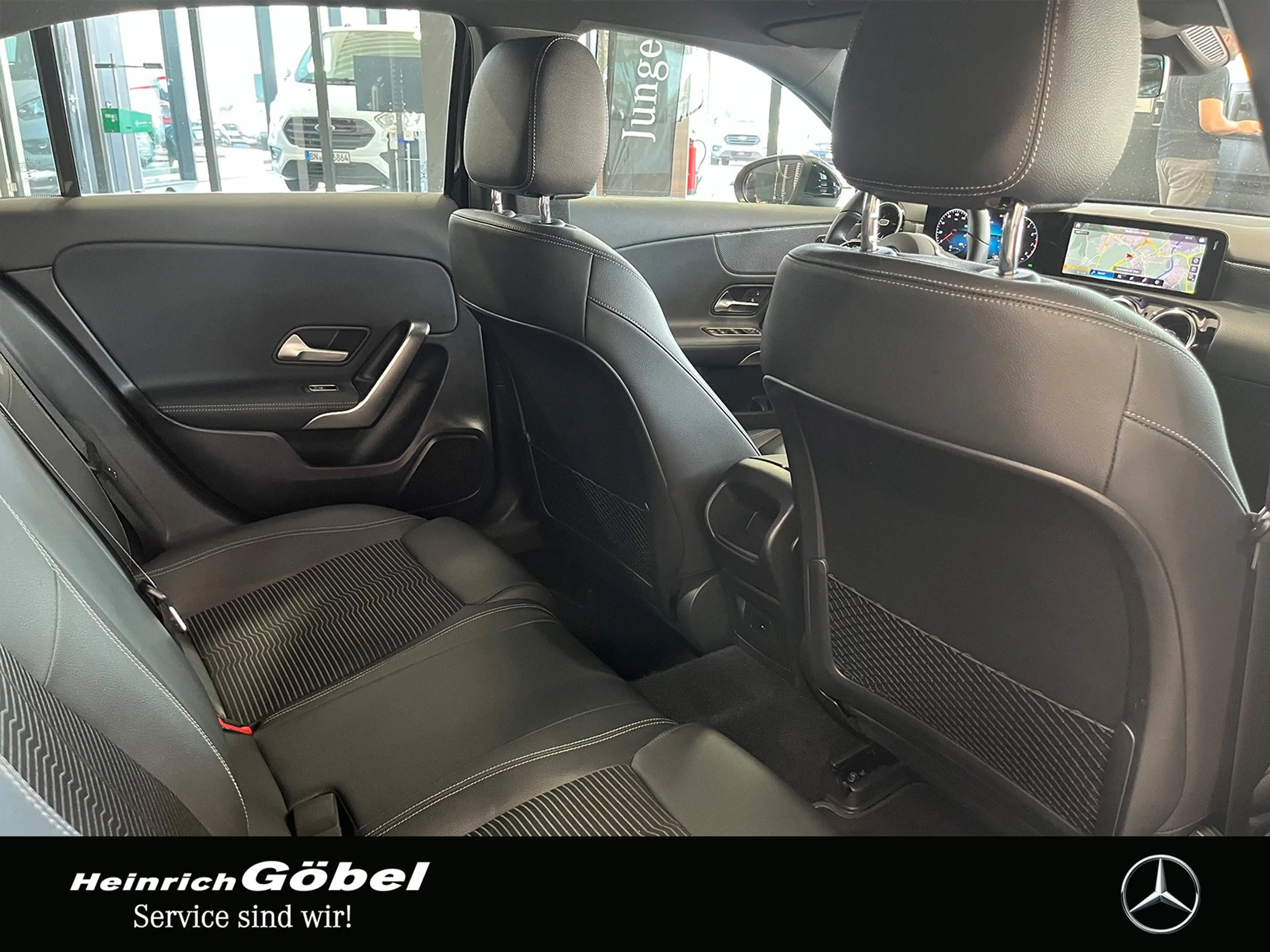 Mercedes-Benz A 180 PROGRESSIVE+LED+NAVI+SHZ+CARPLAY — photo 8