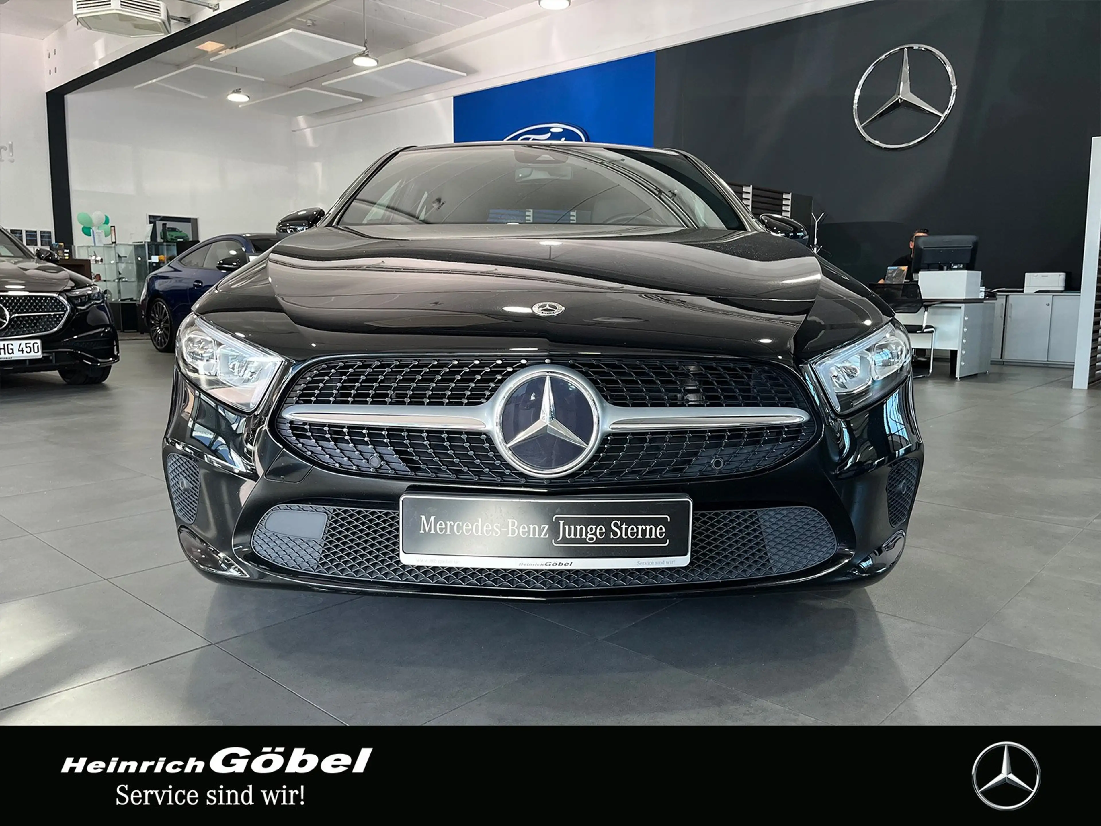 Mercedes-Benz A 180 PROGRESSIVE+LED+NAVI+SHZ+CARPLAY — photo 3