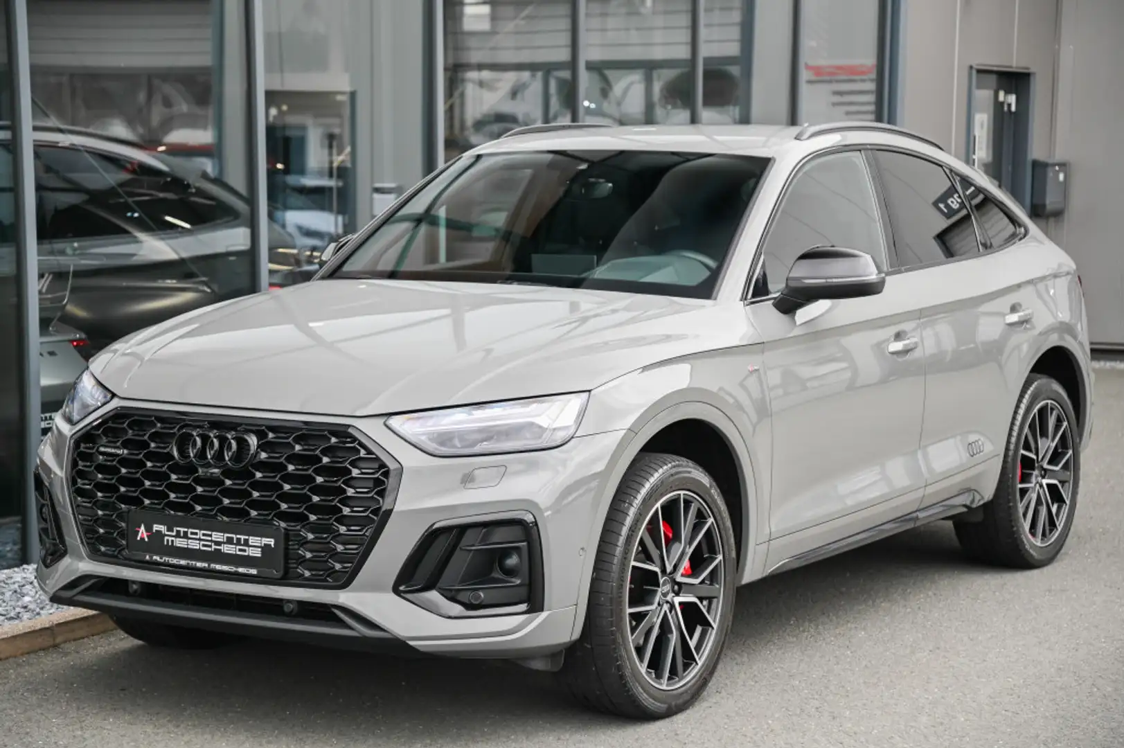 Audi Q5 Sportback 40 TDI quattro edition one* S line* Grijs - 2