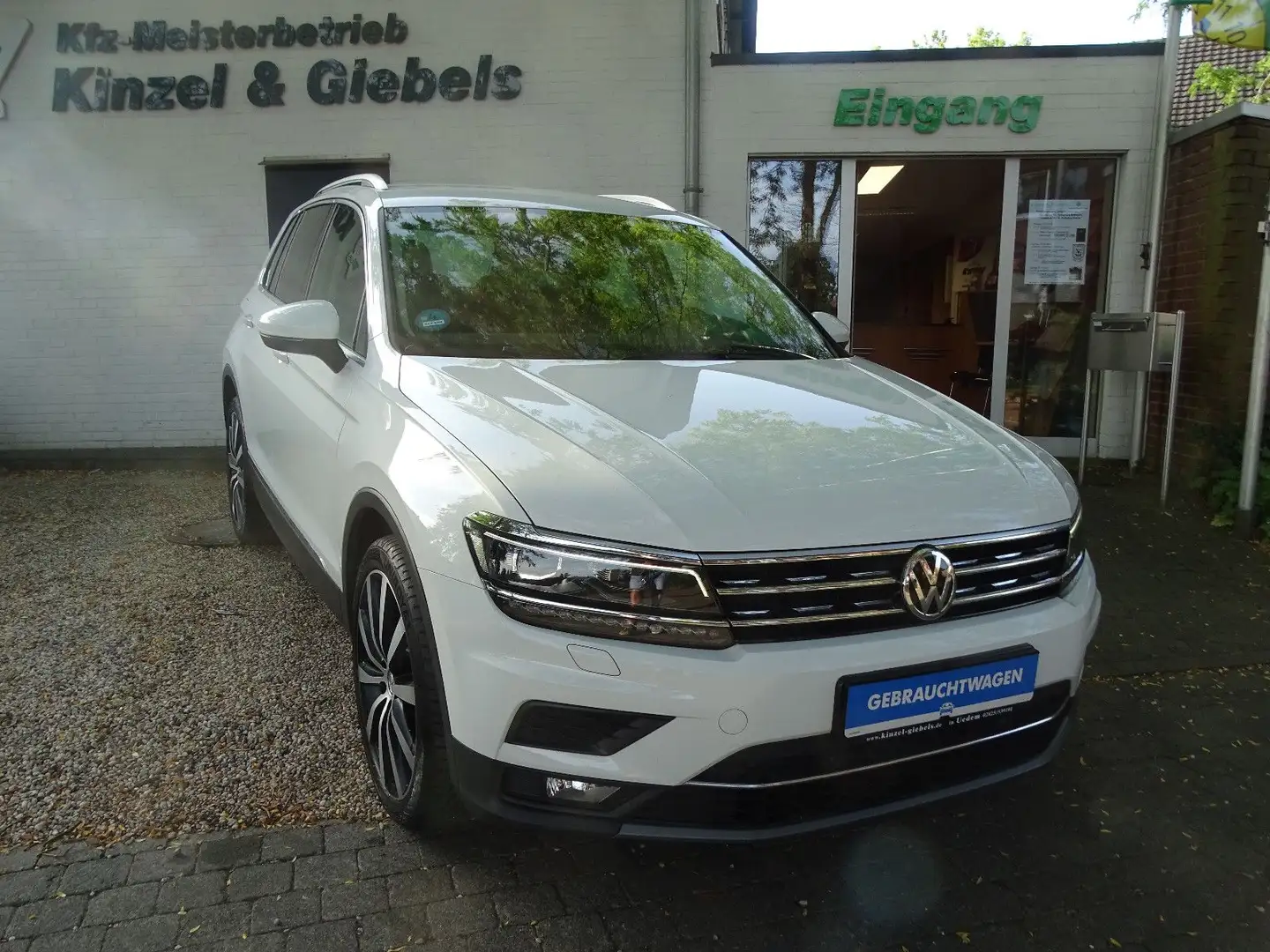 Volkswagen Tiguan Highline Navi PDC Head UP DSG AHK Blanc - 1