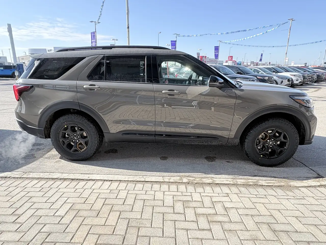 Ford Explorer снимка Ford Explorer