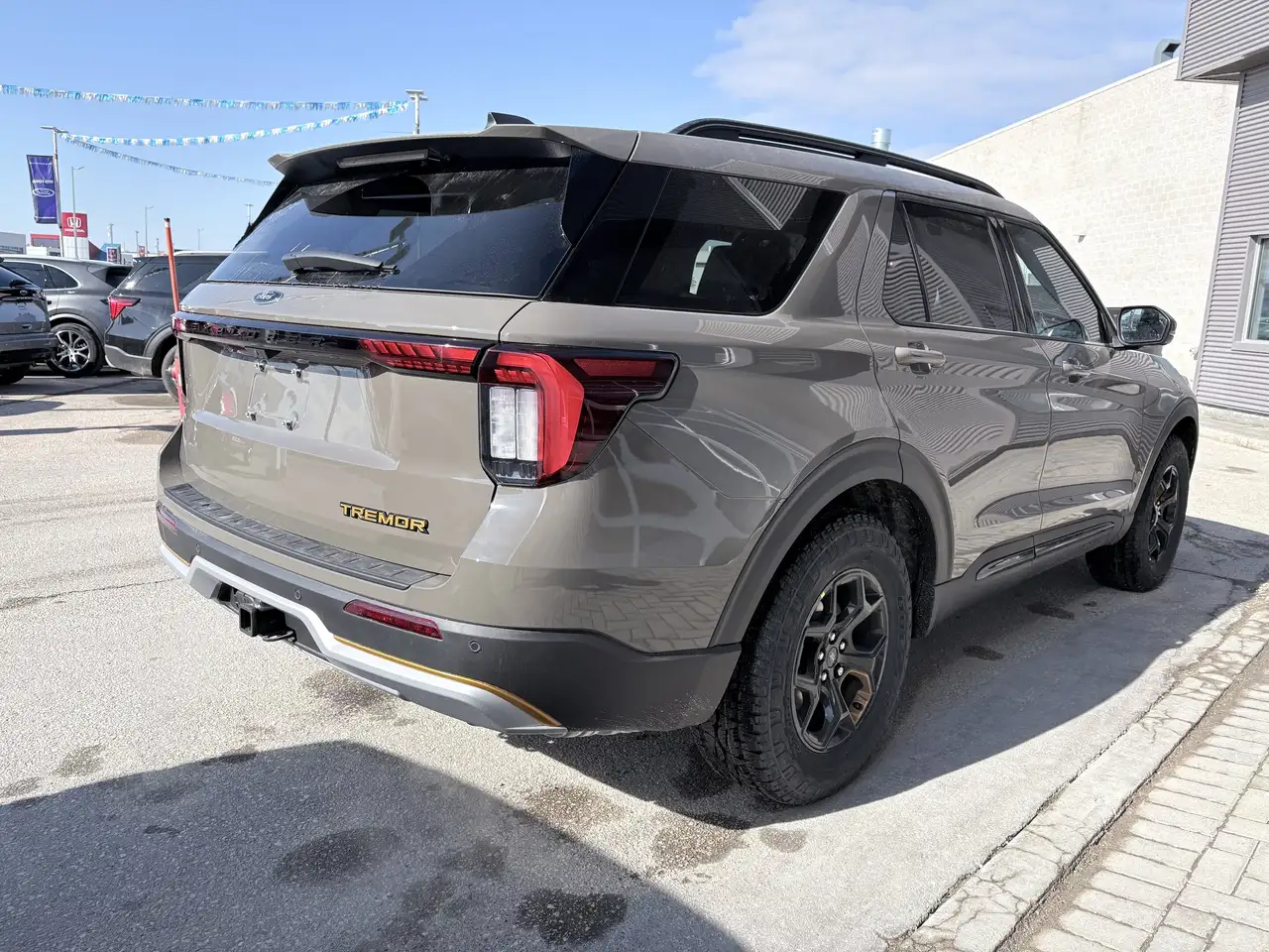Ford Explorer снимка Ford Explorer