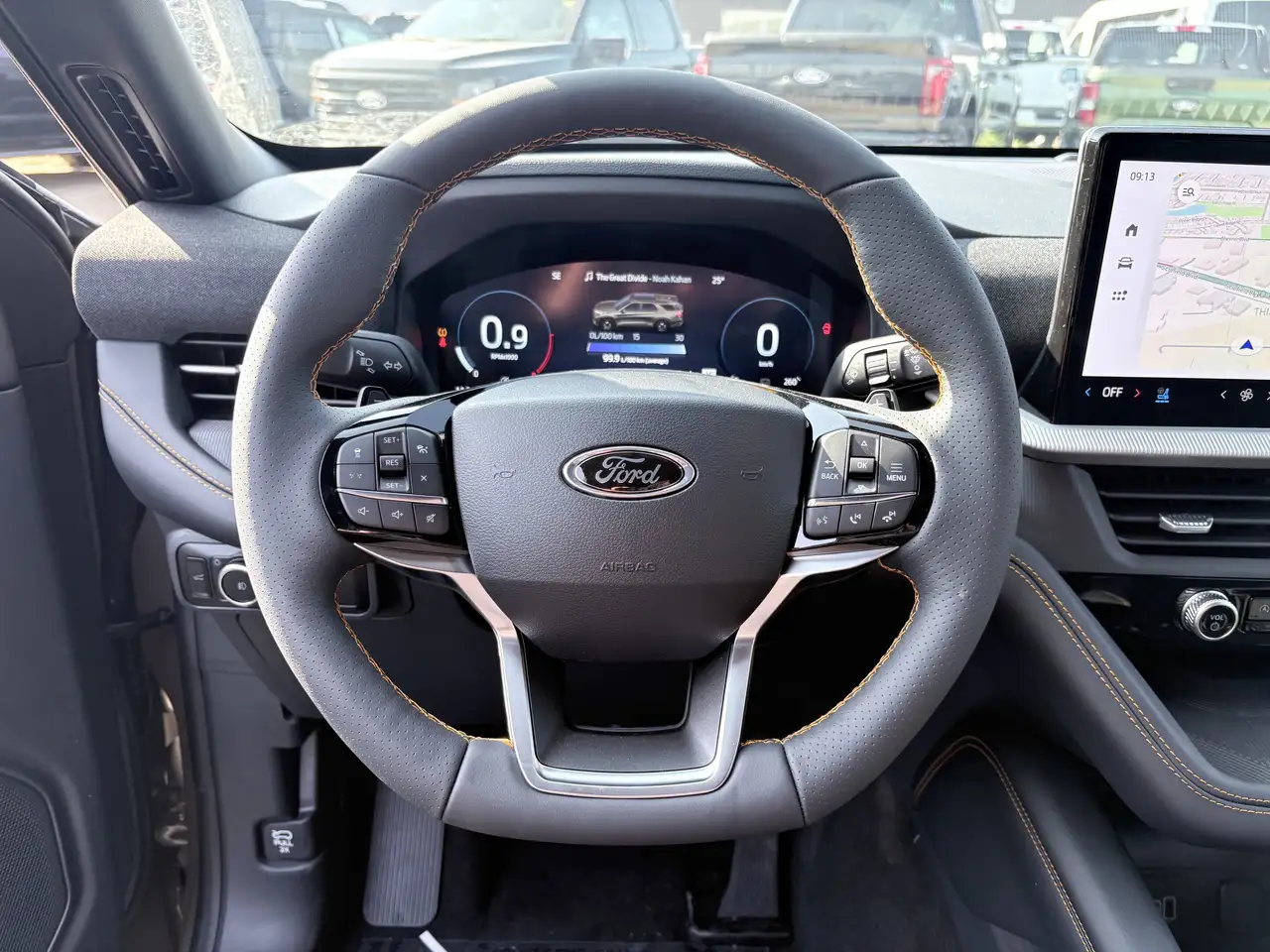 Ford Explorer снимка Ford Explorer