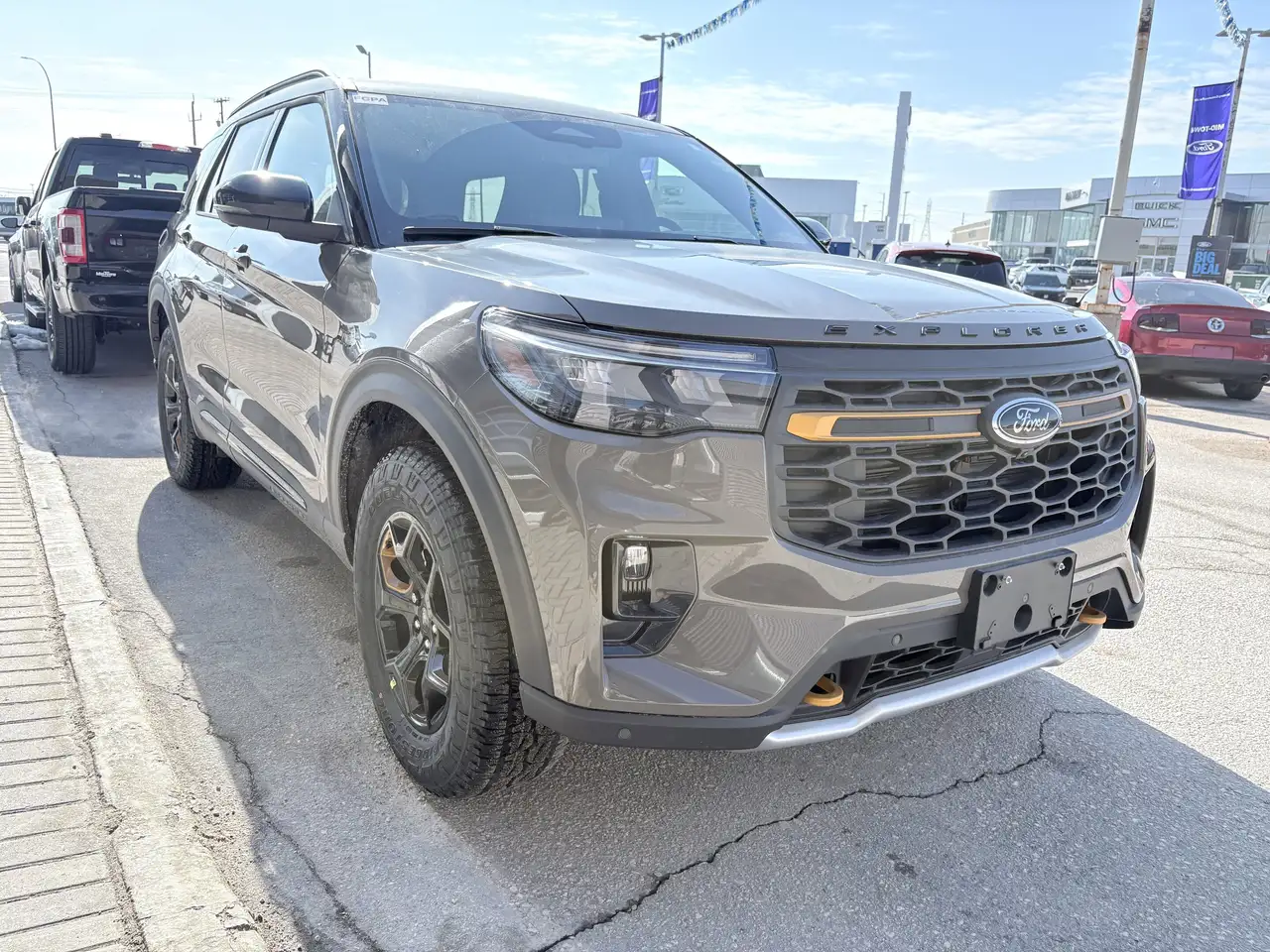 Ford Explorer снимка Ford Explorer