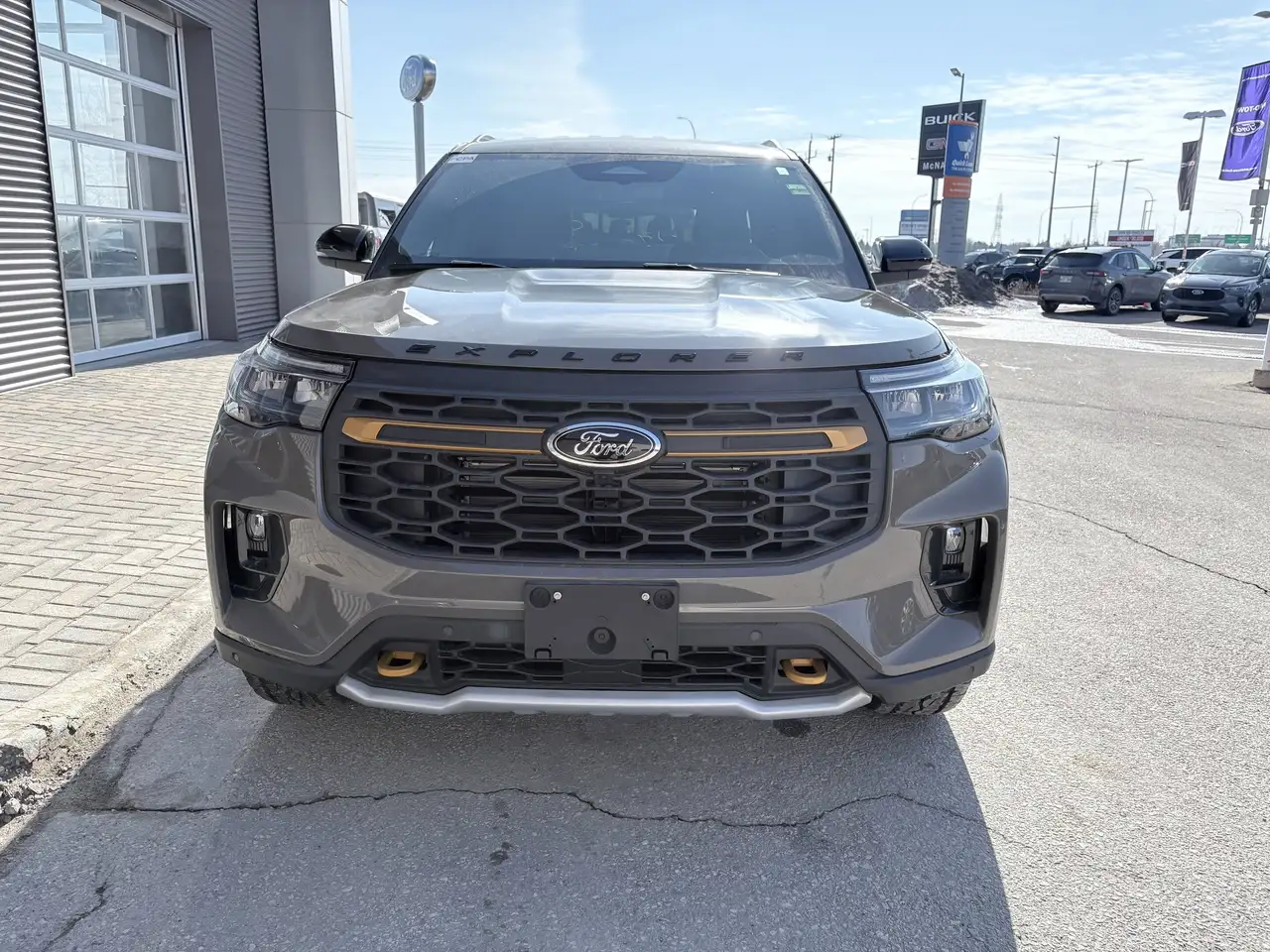 Ford Explorer снимка Ford Explorer