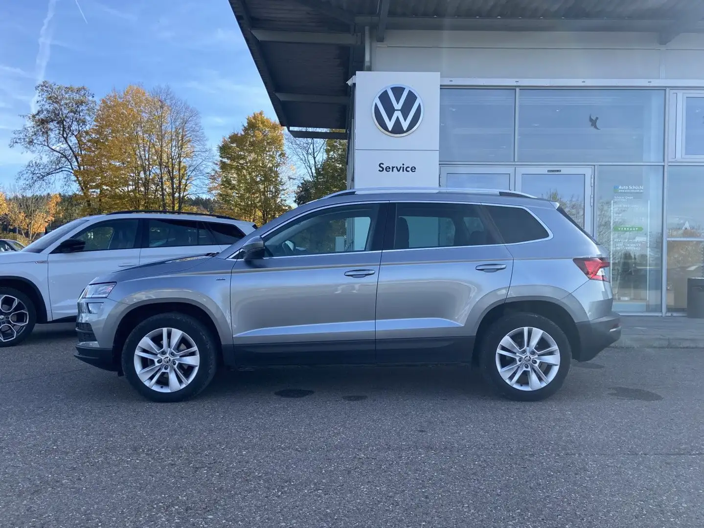 Skoda Karoq 1.5 TSI DSG CLEVER 17"+NAVI+LED+AHK+SMART- Grau - 2