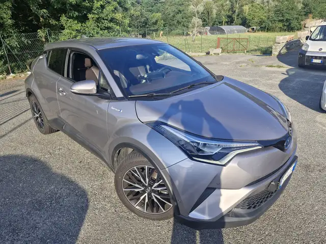 Toyota C-HR view 5