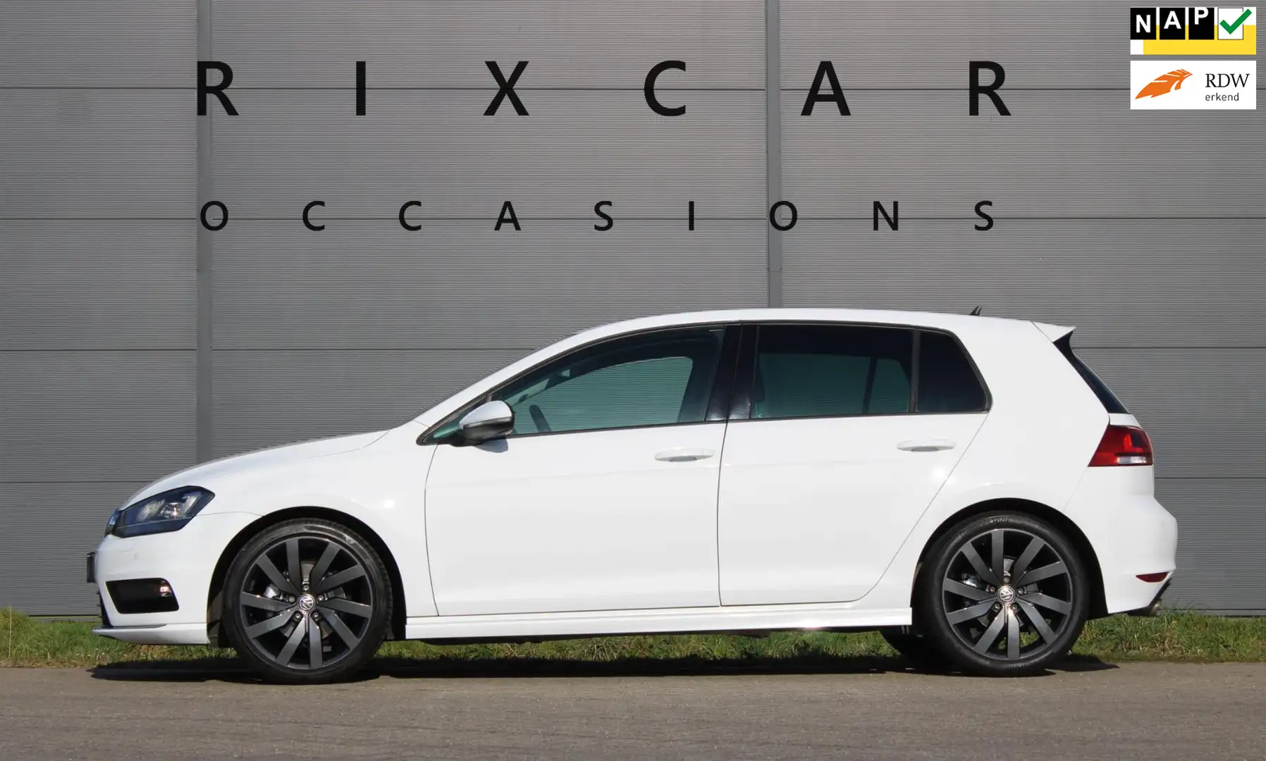 Volkswagen Golf 1.4 TSI ACT BusinessEdition R-Line Automaat ACC 15 Wit - 1