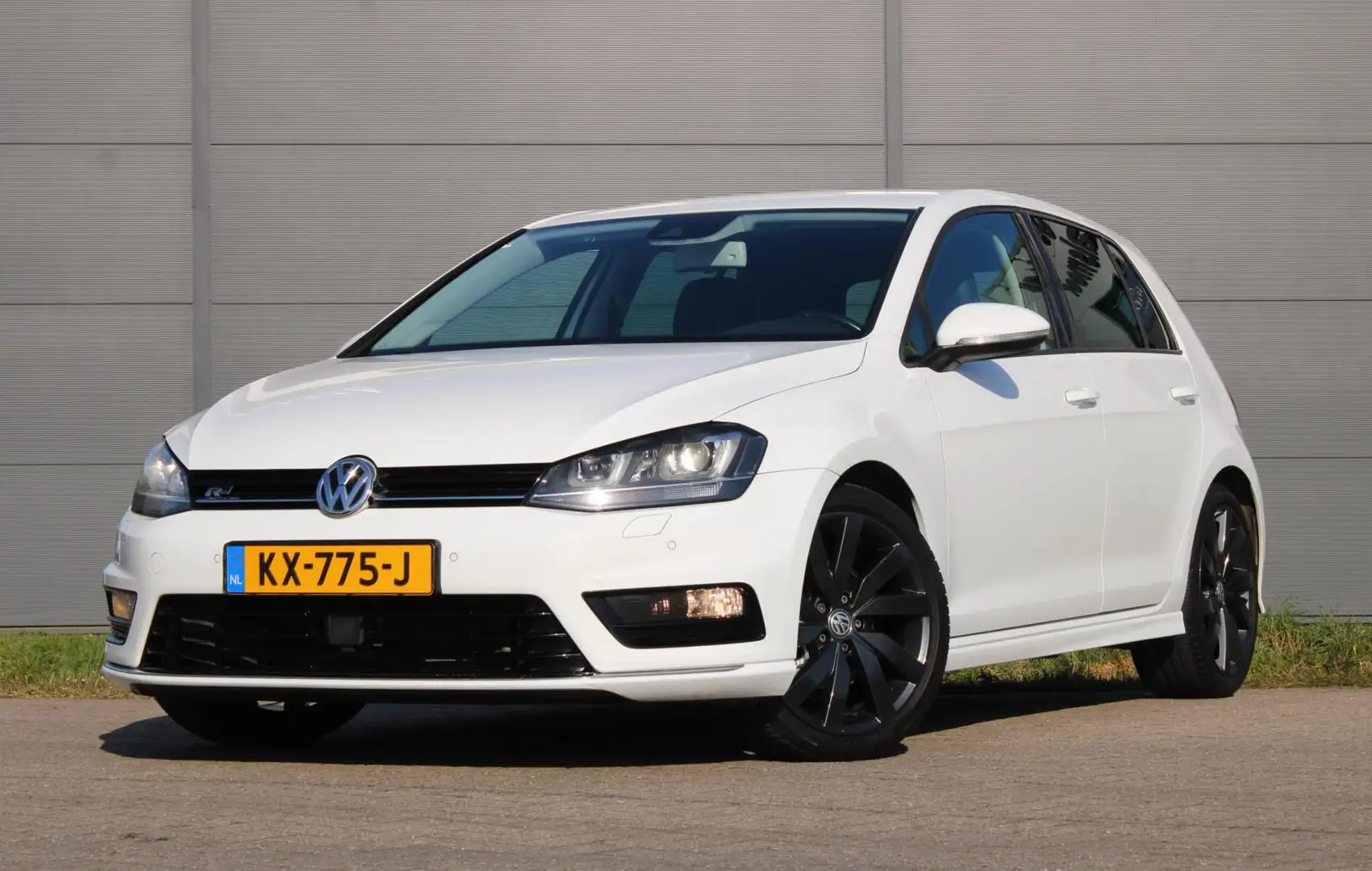 Volkswagen Golf 1.4 TSI ACT BusinessEdition R-Line Automaat ACC 15 Wit - 2
